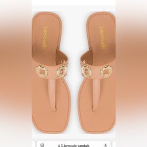 Larroudé
Women's Milan Grommet Thong Sandals Size 9 New